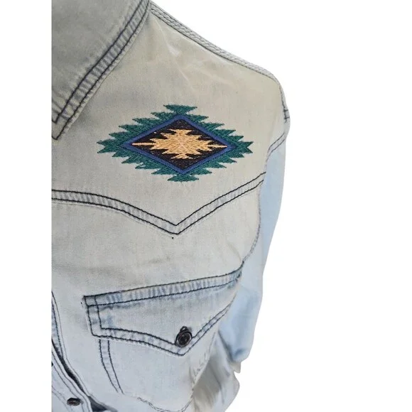 Fashion Express Button Up Denim Shirt With Embroidered Indian Chief Size M - Picture 6 of 12